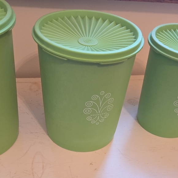 Tupperware Green Food Storage Containers Set - Picture 3 of 13